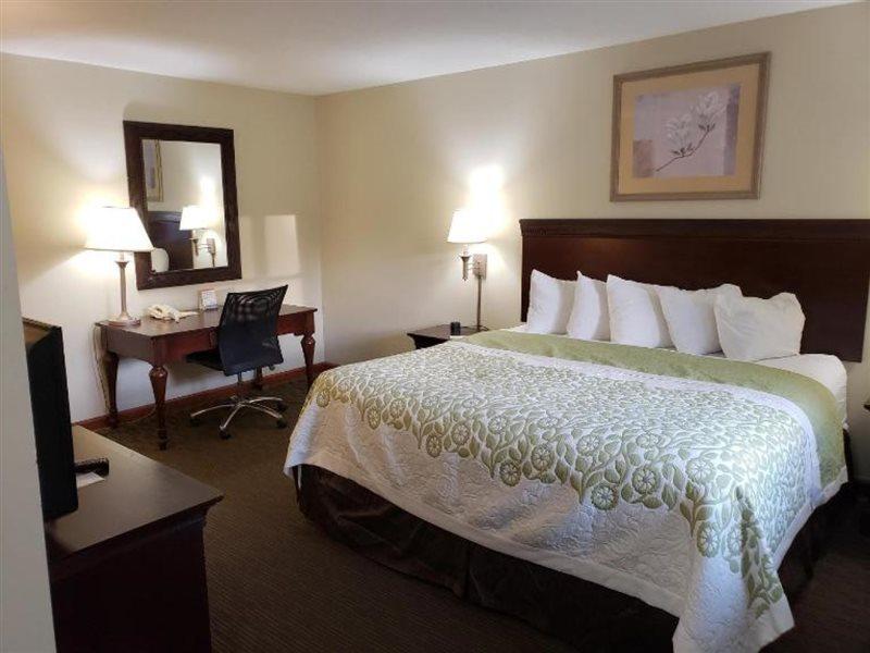 Quality Inn Грейт-Баррингтон Экстерьер фото