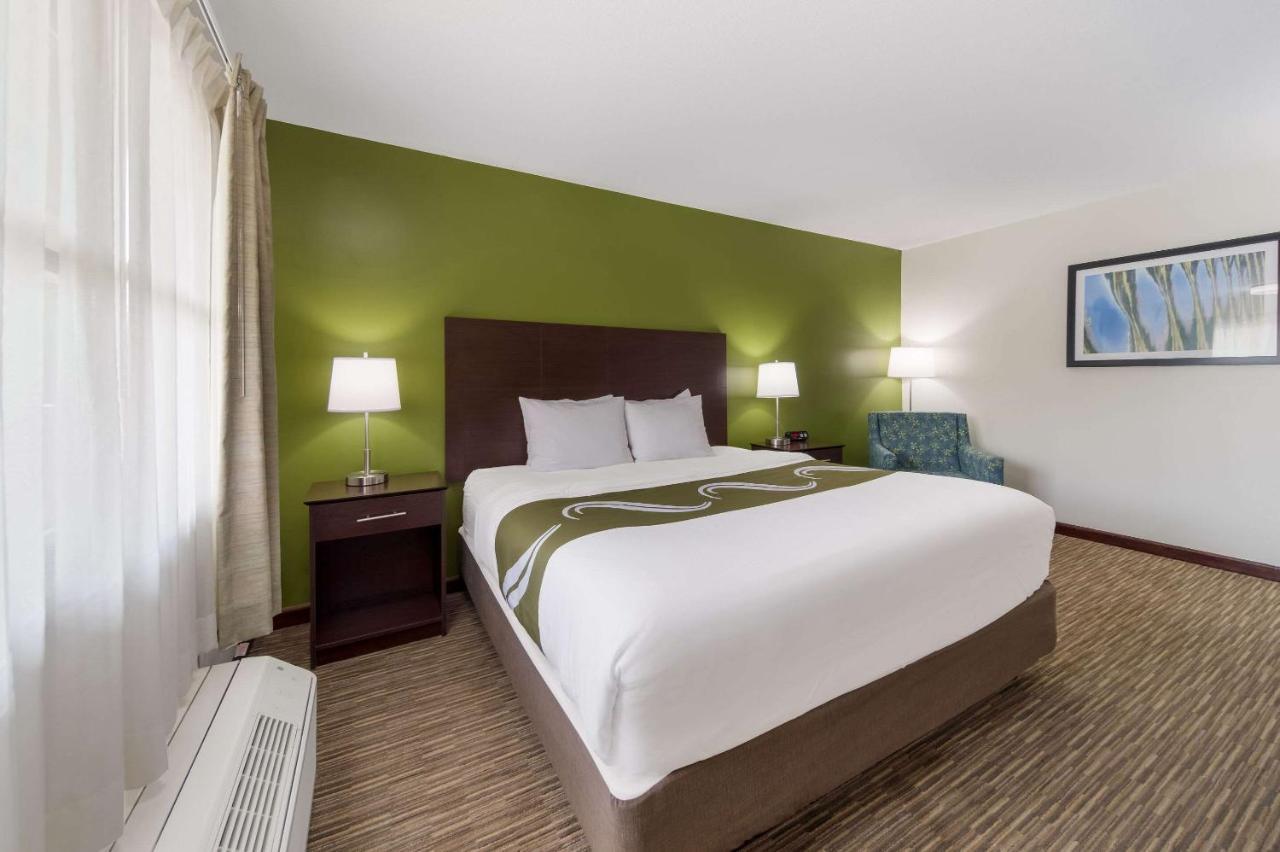 Quality Inn Грейт-Баррингтон Экстерьер фото